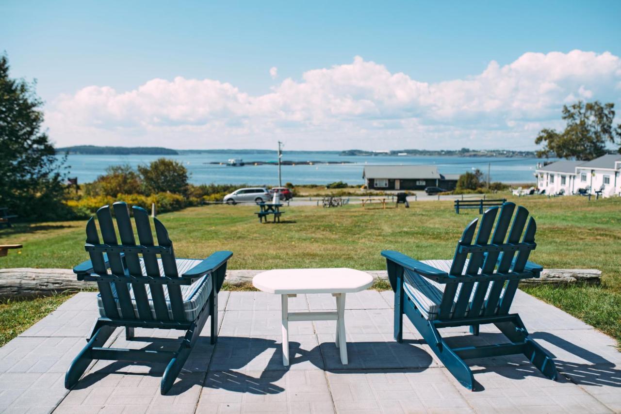 Friars Bay Inn & Cottages Welshpool Exteriér fotografie