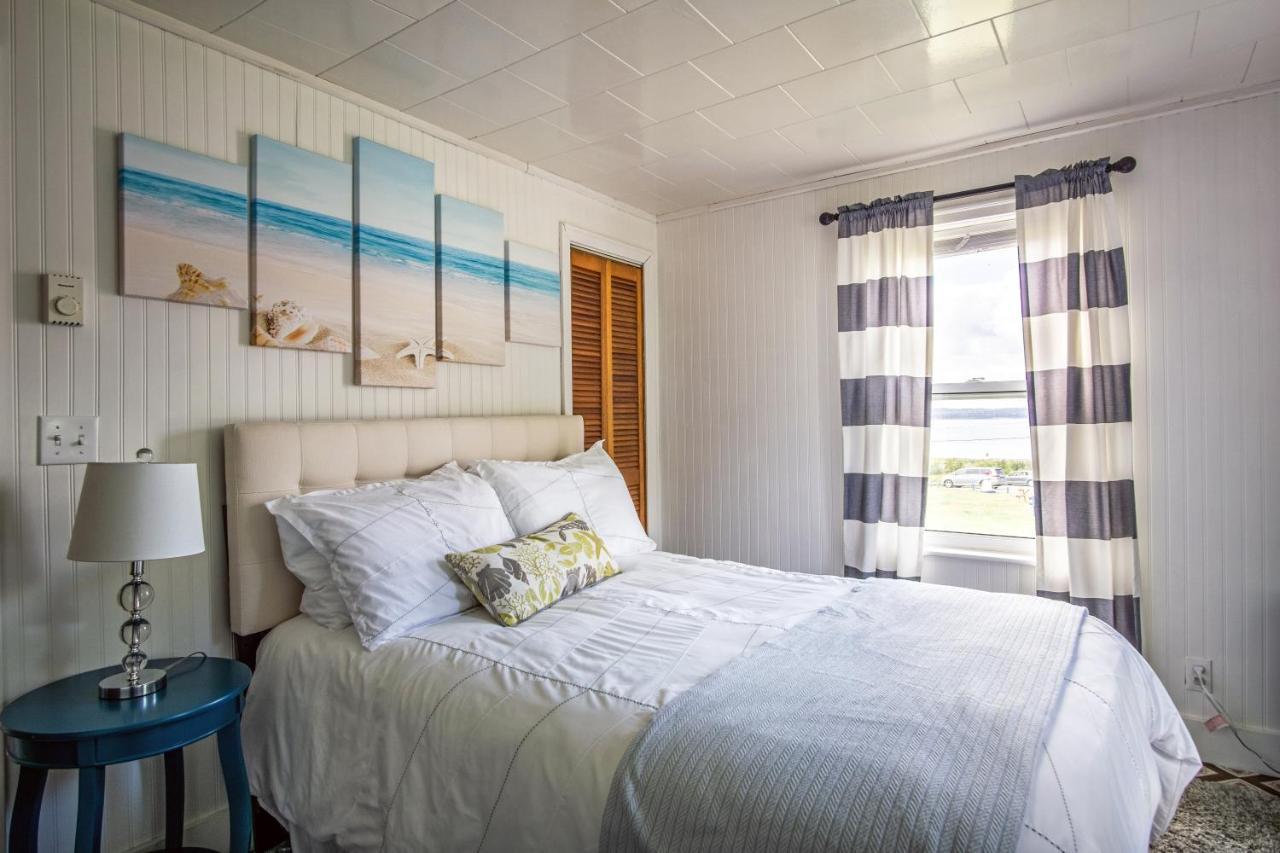Friars Bay Inn & Cottages Welshpool Exteriér fotografie