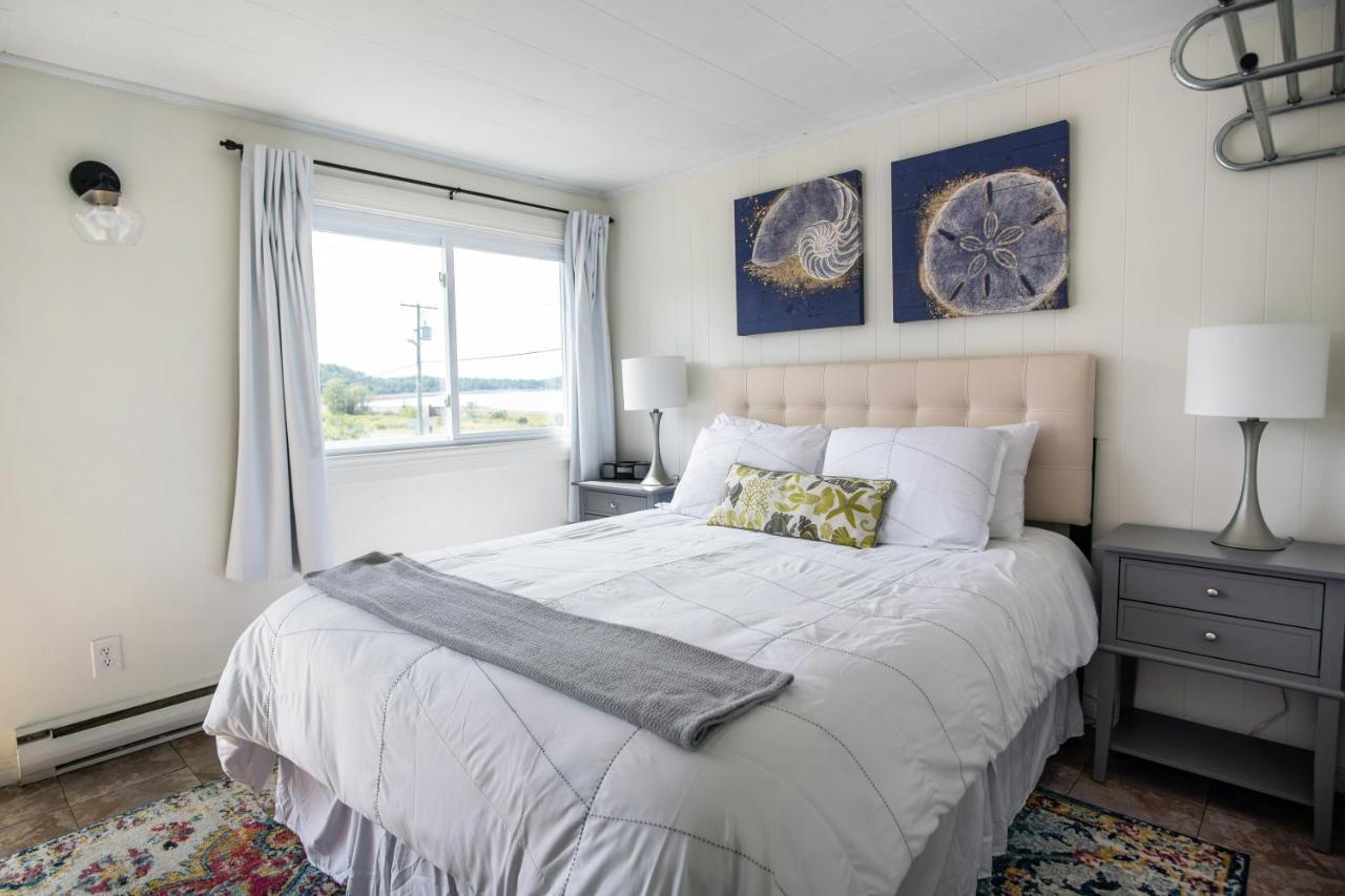 Friars Bay Inn & Cottages Welshpool Exteriér fotografie